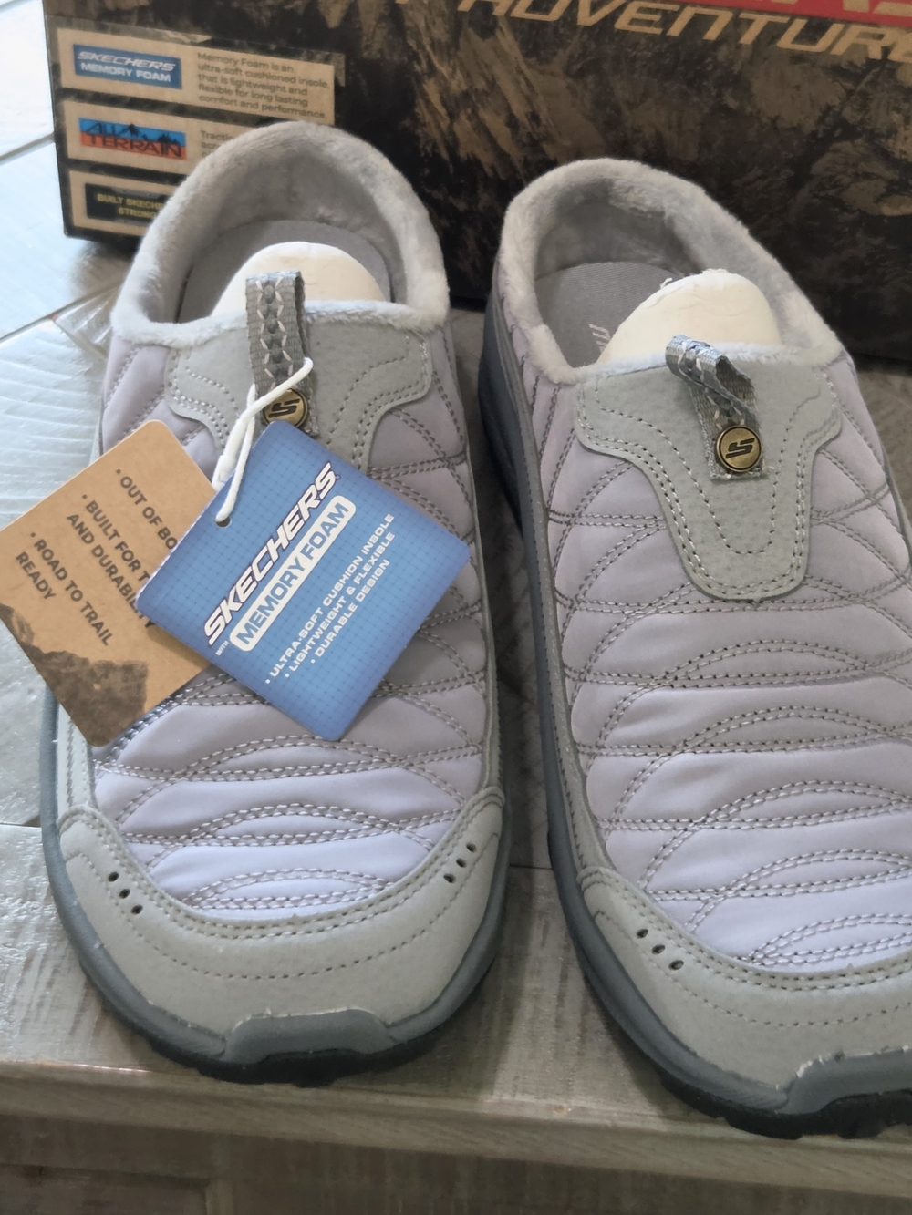 Skechers Auretta Quilted Clogs Gray Memory Foam Women’s 9 NWT - Picture 3 of 8